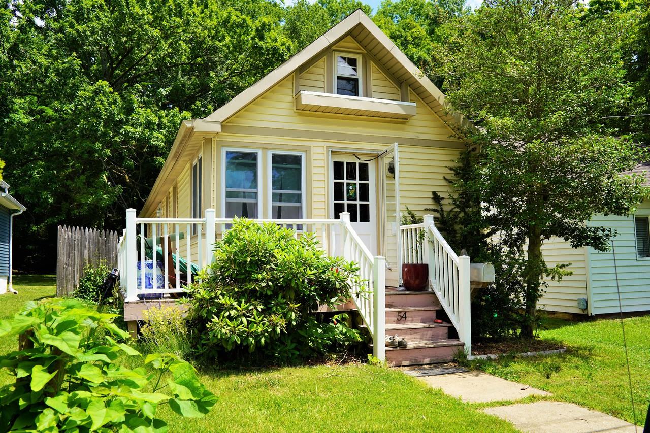 54 1st Ave - Photo 2 of 6