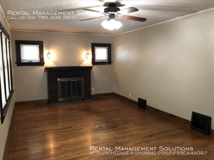 1204 Sw Wayne Ave - Photo 3 of 20