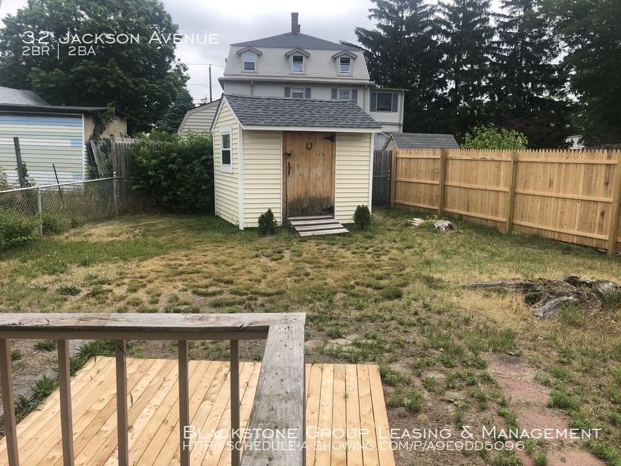 32 Jackson Ave - Photo 2 of 13