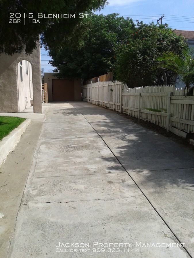 2015 Blenheim St - Photo 3 of 12