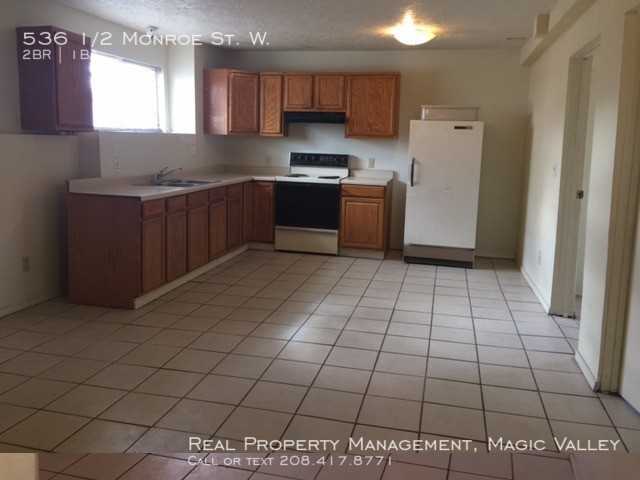 536 1/2 Monroe St - Photo 3 of 11