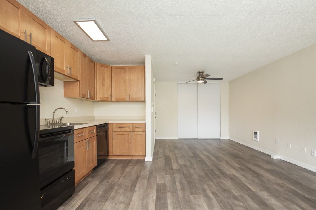 Pinewood Square Apartment Homes - Photo 5 of 37