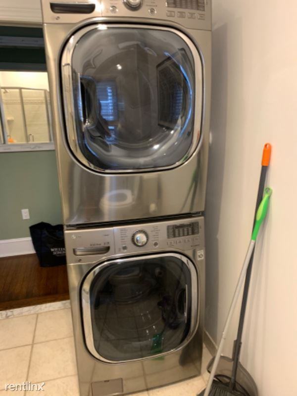 1953 Locust St 4 - Photo 3 of 10