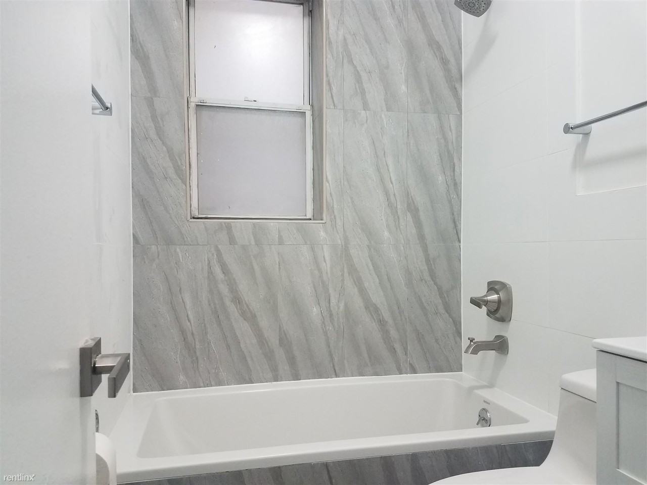 211 Woodward St - Photo 3 of 12