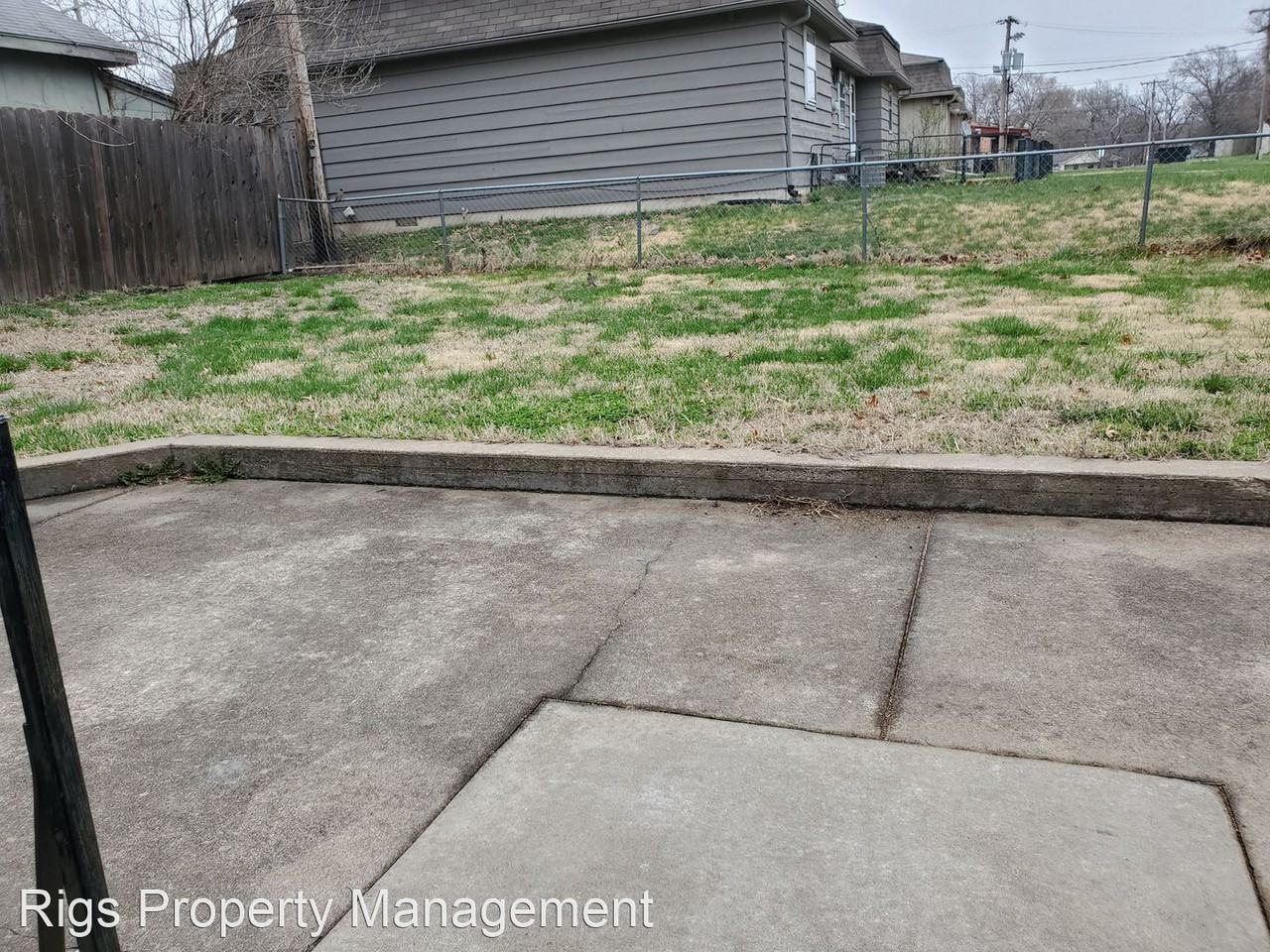 1908 SW Fairmont Rd 1910 SW Fairmont Rd - Photo 2 of 6