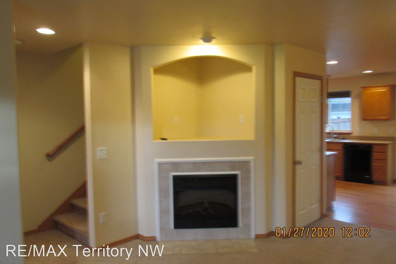 314 Helen St - Photo 2 of 10