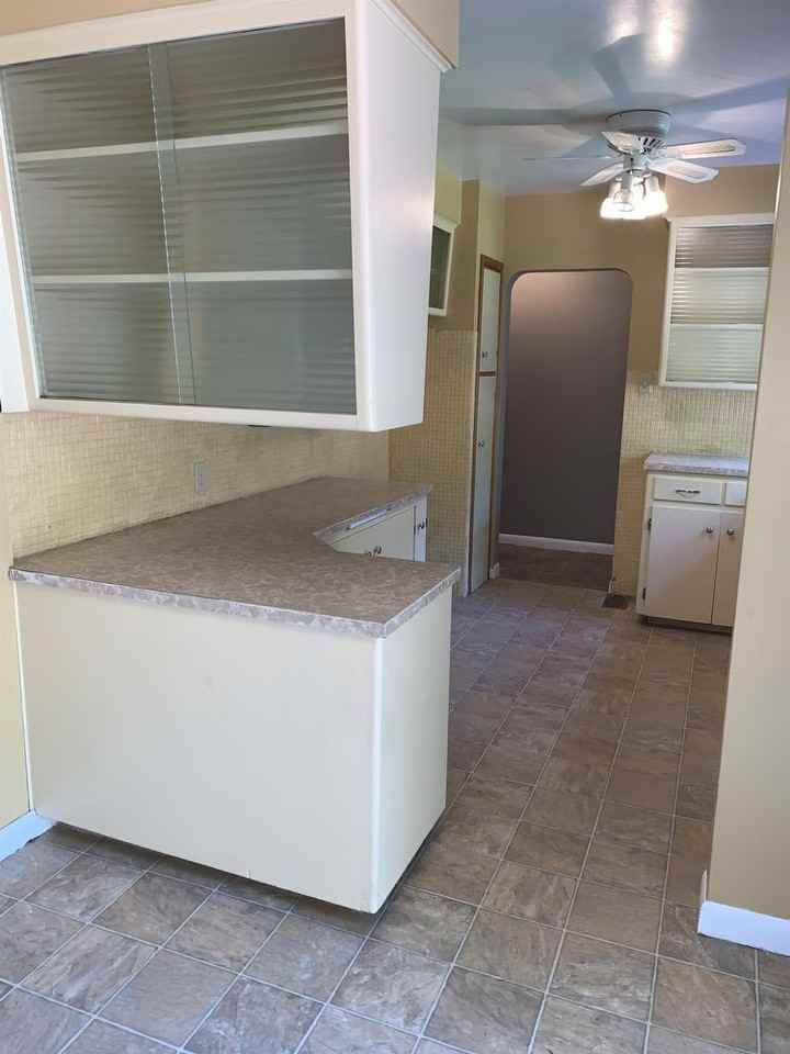 190 Maple St - Photo 3 of 12