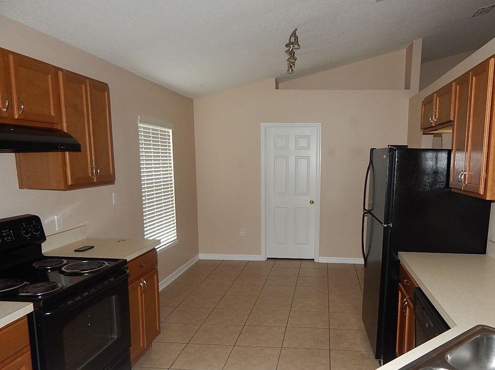 31817 Sunpark Cir - Photo 3 of 7
