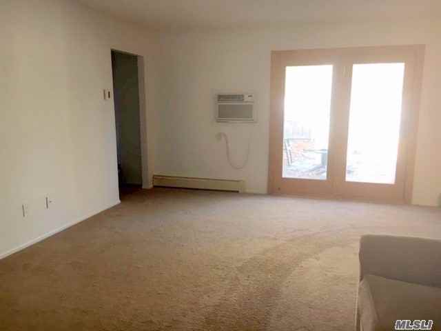 21 Springmeadow Dr - Photo 3 of 7