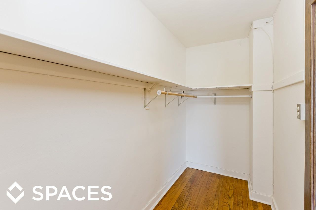 2256 N Cleveland Ave - Photo 3 of 8