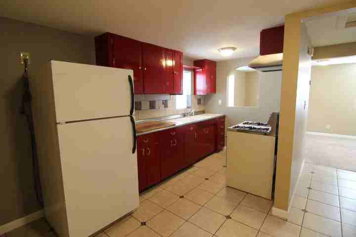 623 East 14th Street - Photo 2 of 17