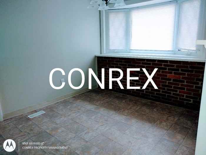 9687 Cedarhurst Dr - Photo 3 of 5