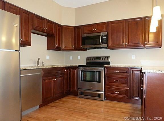 390 Boston Neck Road 2d - Photo 3 of 26