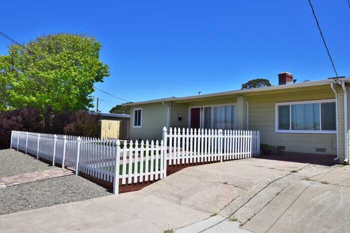 10 Melway Cir - Photo 2 of 24