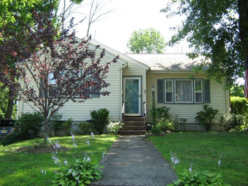 20 Thrumont Rd - Photo 2 of 12