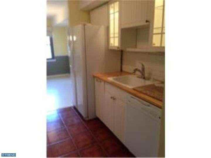 1722 Country Mill Dr - Photo 3 of 11