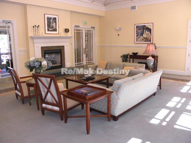 200 Main St - Photo 2 of 8