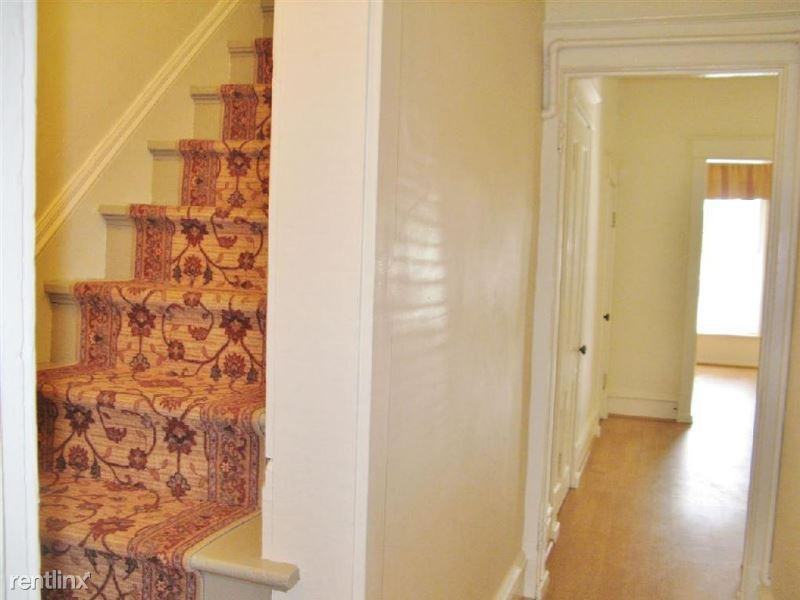 716 9th Ave - Photo 3 of 24