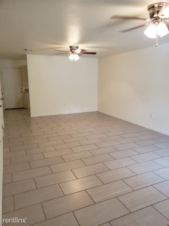 3153 Avenue H - Photo 2 of 11