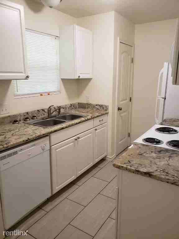 3153 Avenue H - Photo 3 of 11