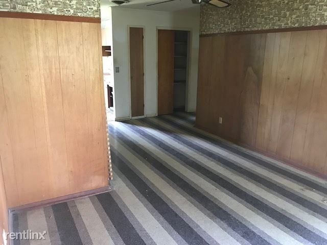 400 S Pine St A - Photo 3 of 12