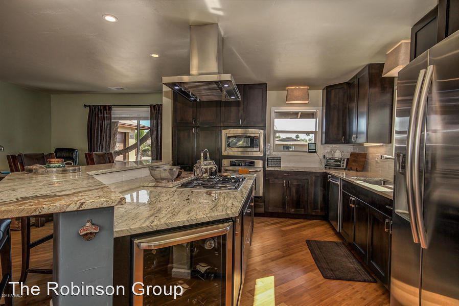 8632 E Vista Dr - Photo 2 of 11