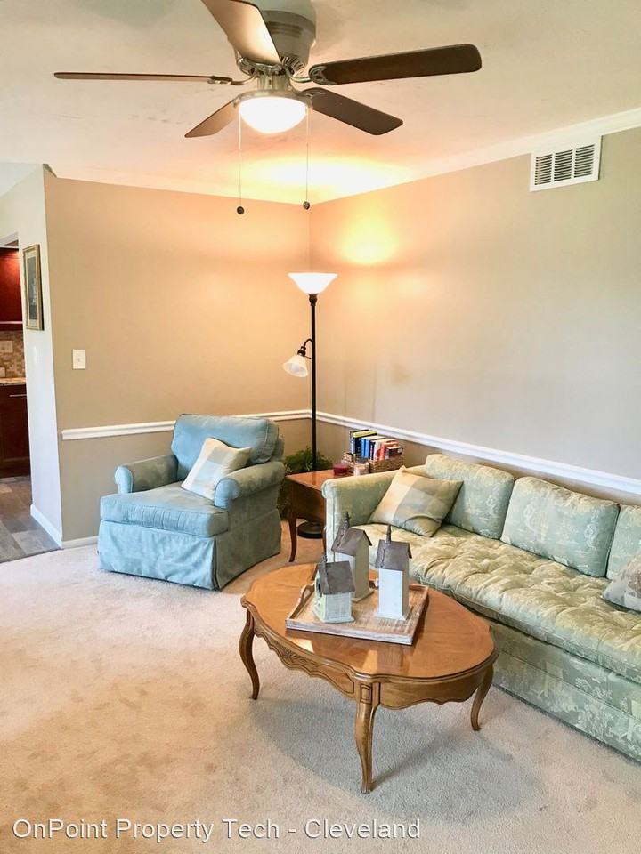 701 East Dr - Photo 2 of 37