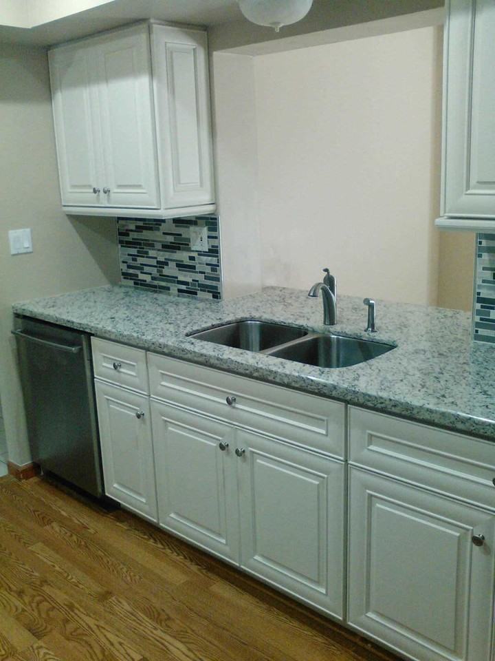 8002 Nw 108th Ave - Photo 3 of 7