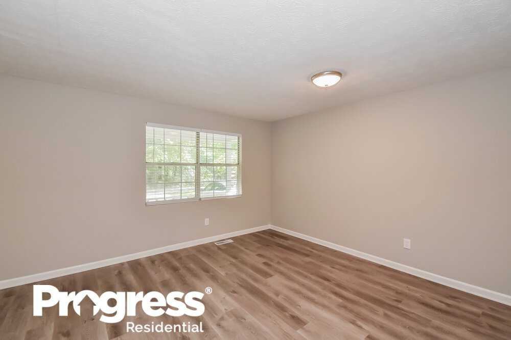 115 Mount Airy Rd - Photo 3 of 16