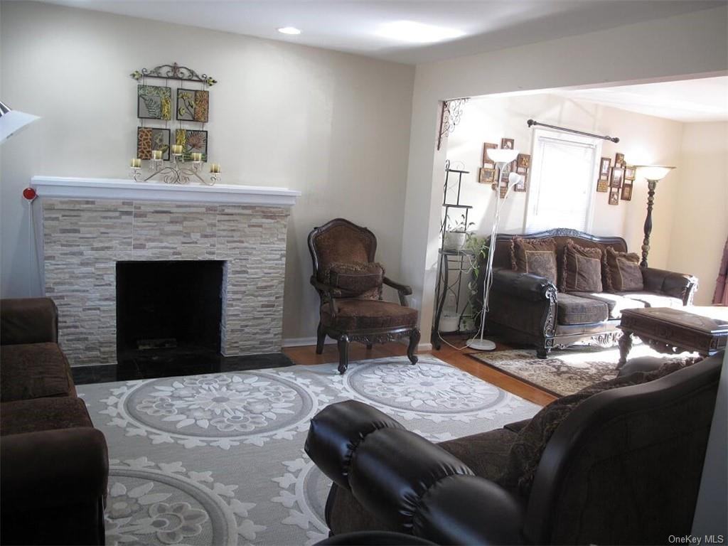 428 Saw Mill River Rd - Photo 3 of 14