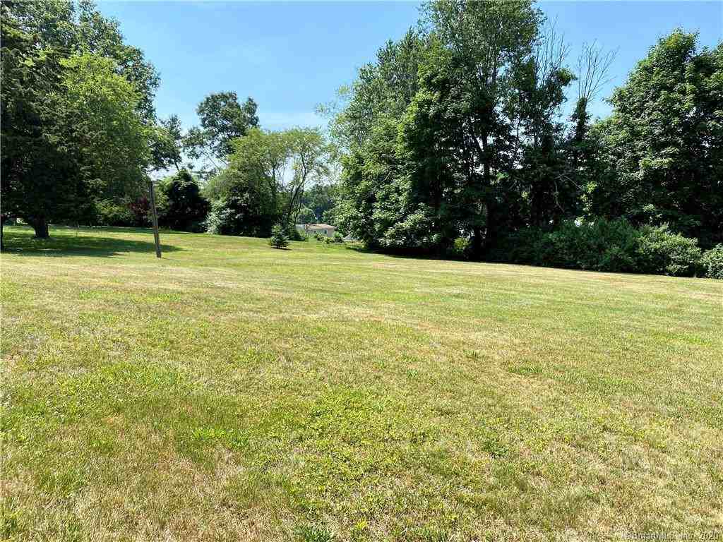 16 Highfield Ln - Photo 3 of 13