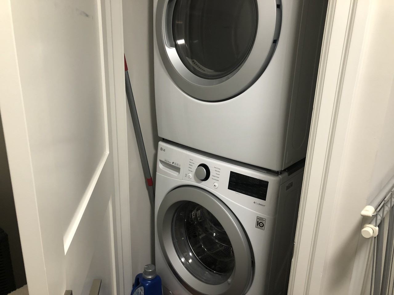 340 Glenholme Avenue #2 - Photo 4 of 10