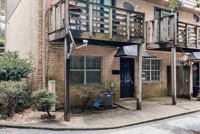 3336 Warringwood Dr - Photo 3 of 25