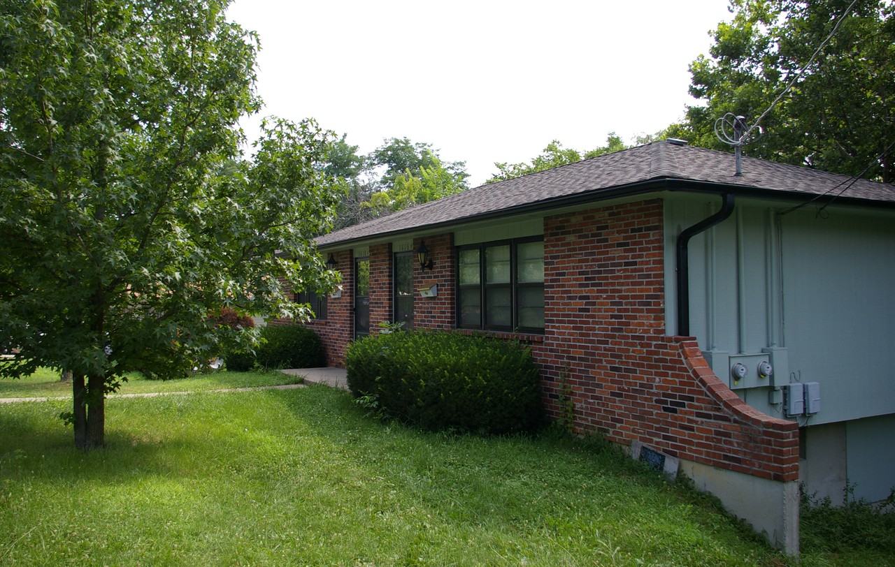 2Story Duplex at 1616 Garden Drive Apartments 1616 Garden Drive A