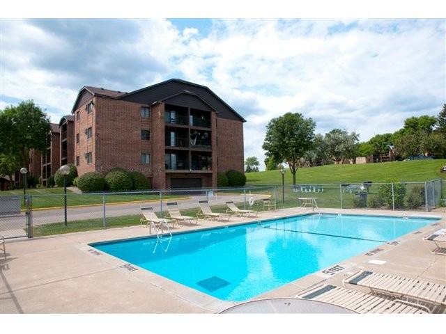 Eden Glen Apartments - Photo 3 of 7