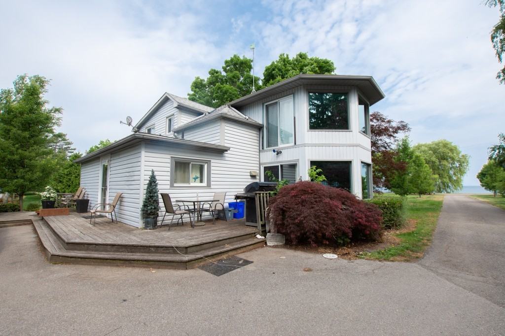 4474 Lakeside Drive - Photo 2 of 20