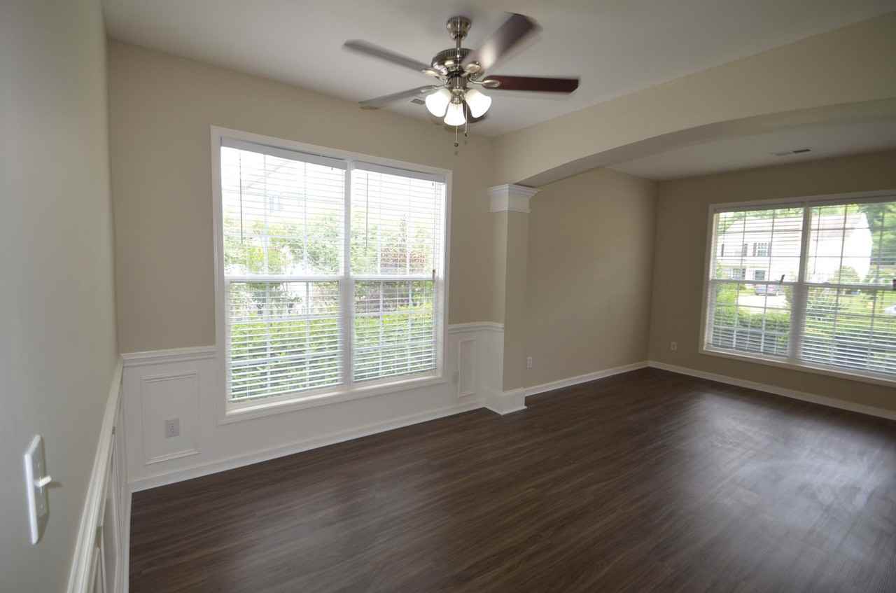 6210 Roseway Ct - Photo 3 of 13