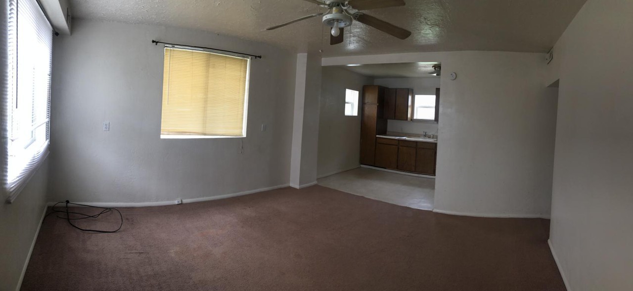 362 Gardner Ave - Photo 5 of 9