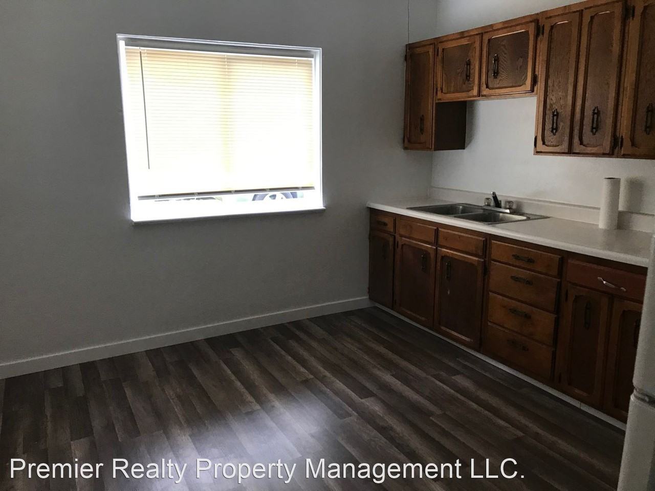 1320 3rd St 1-9 - Photo 2 of 5