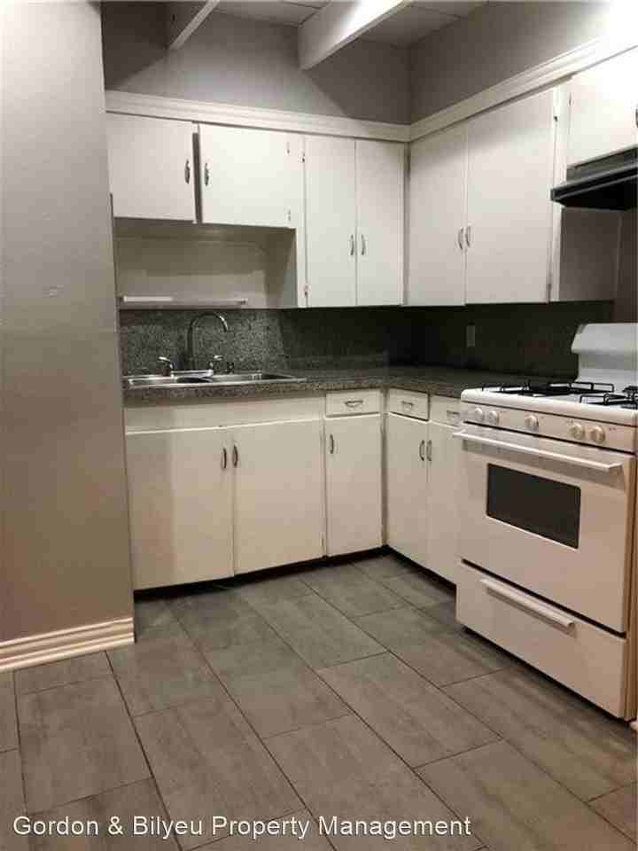 211 Lessin Lane - Photo 3 of 16