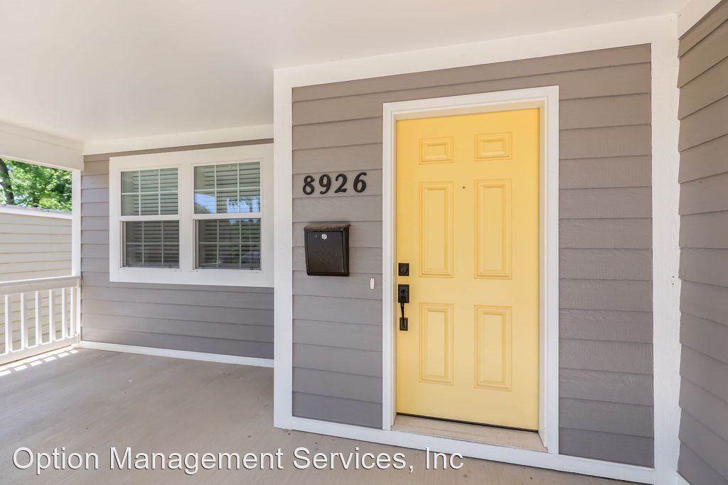 8926 Grand Ave - Photo 3 of 30
