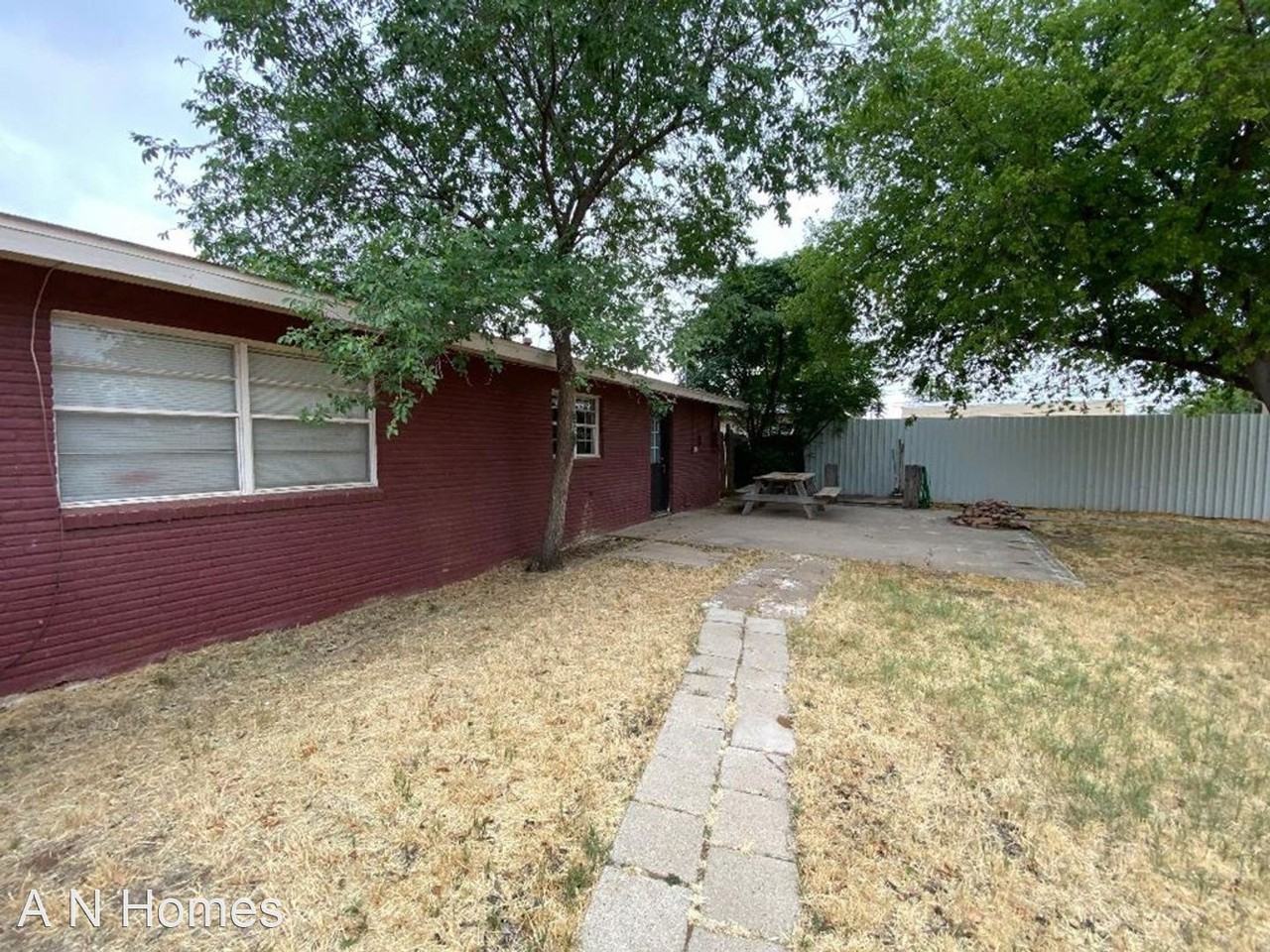 3400 Baumann Ave - Photo 2 of 18