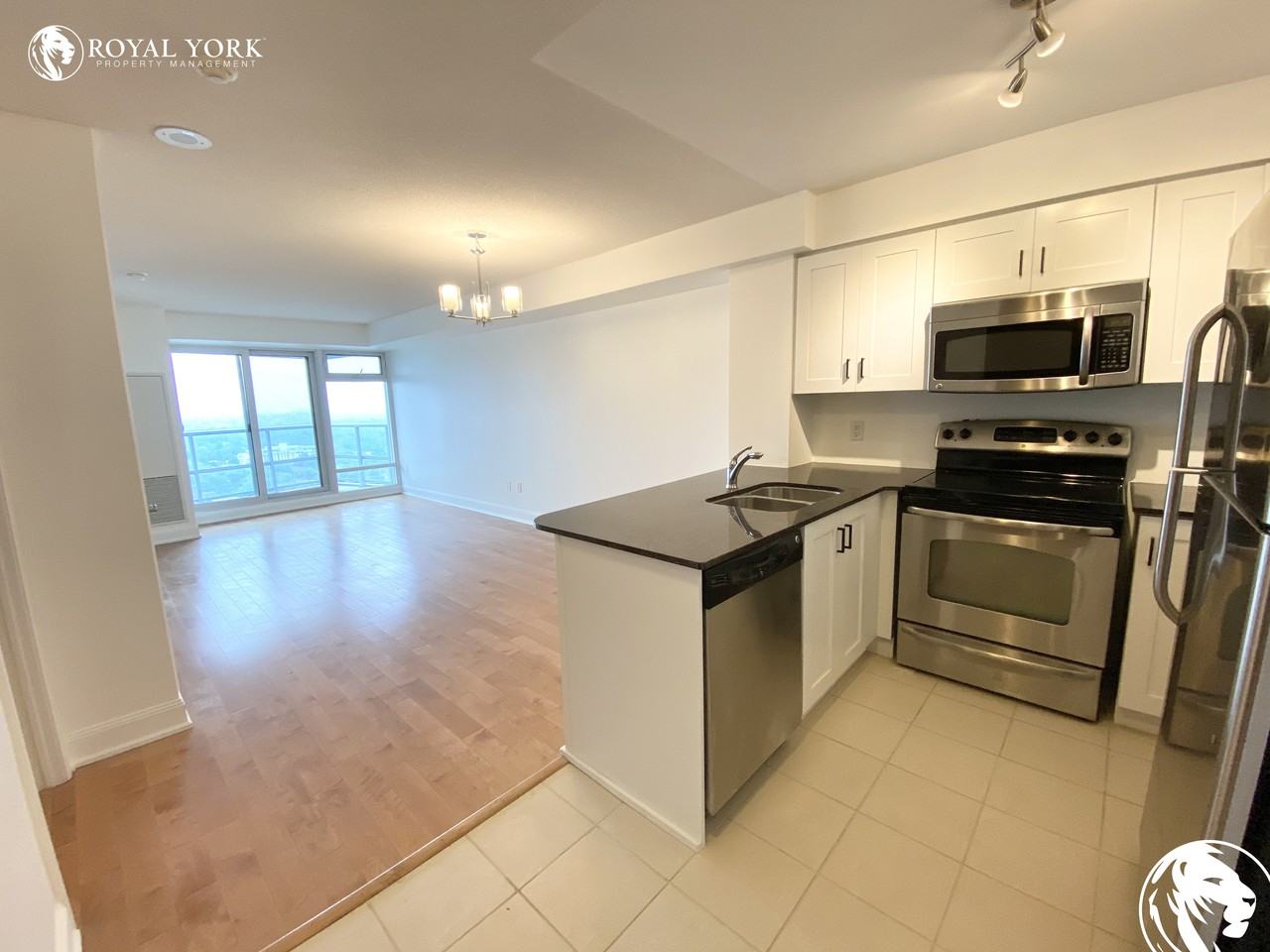 2181 Quantum 1 - South Tower - Photo 2 of 18