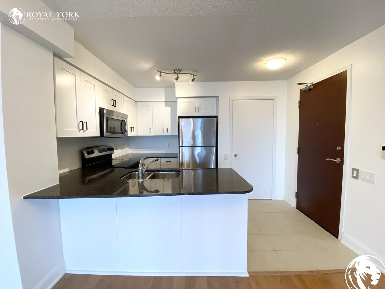 2181 Quantum 1 - South Tower - Photo 3 of 18