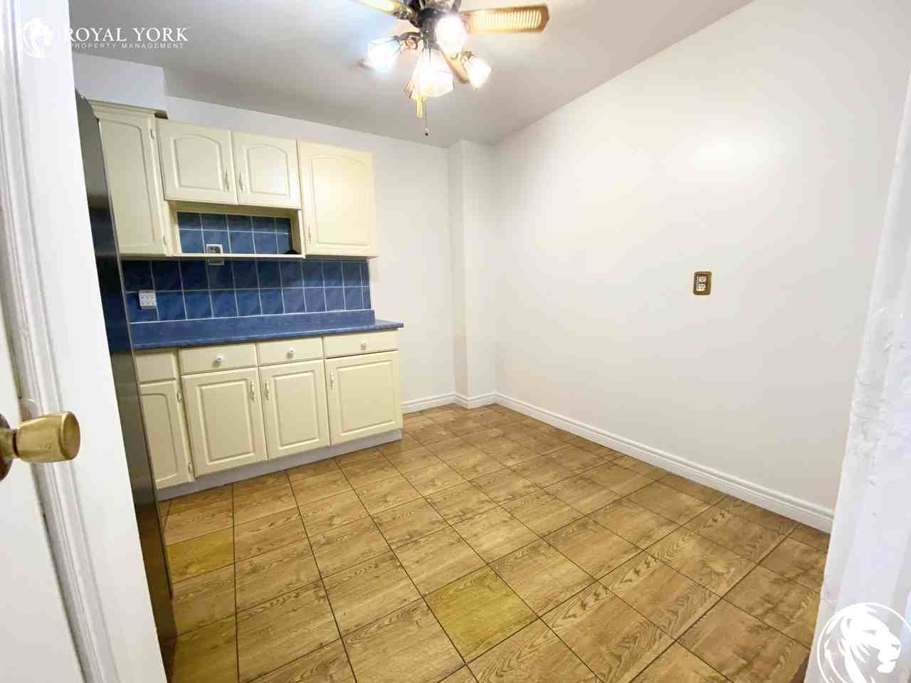 52 Nabob Cres - Photo 2 of 28