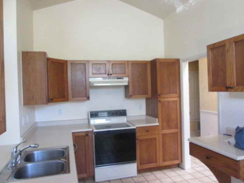 6816 Medinah Ln Ne - Photo 2 of 10