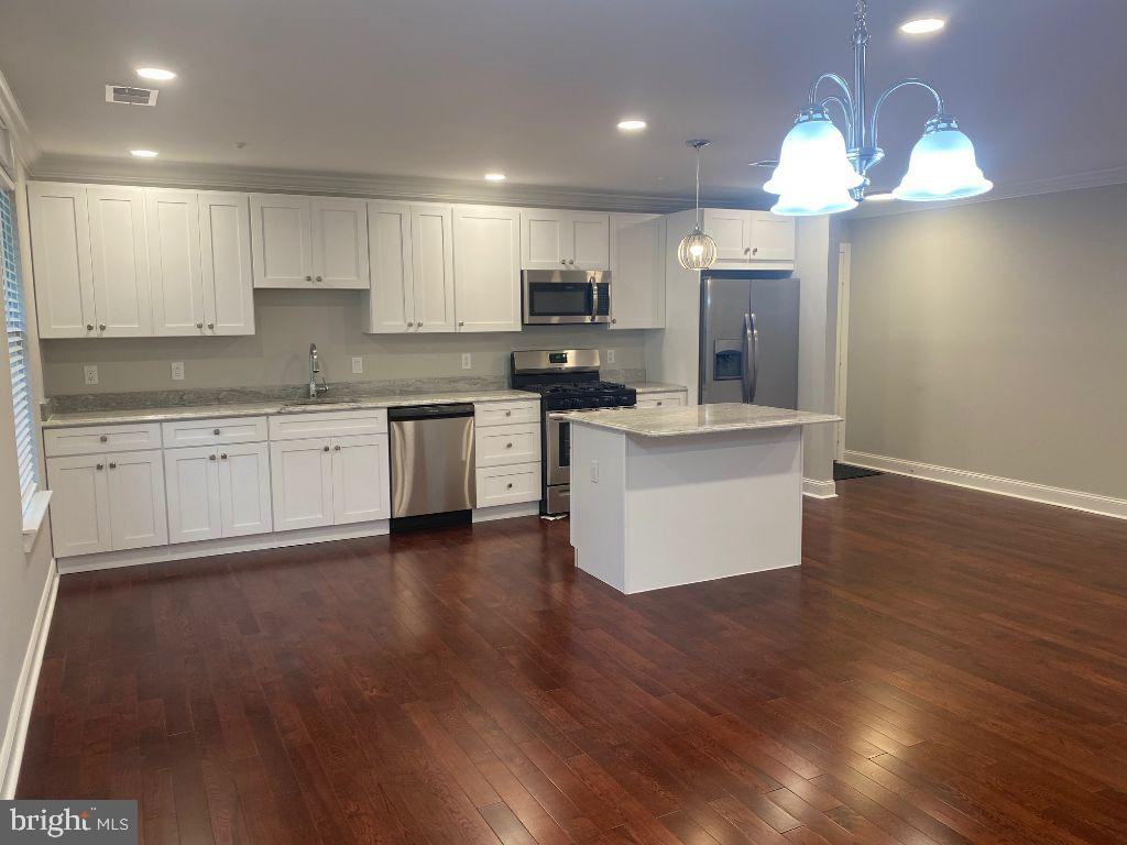 5 George Taylor Bldg - Photo 2 of 18