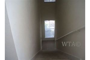 11020 Huebner Oaks - Photo 3 of 5