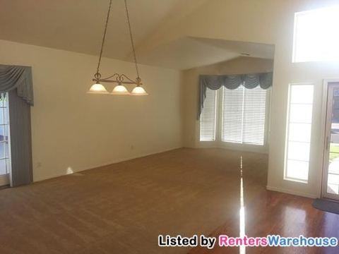 1247 N Connor St - Photo 3 of 15