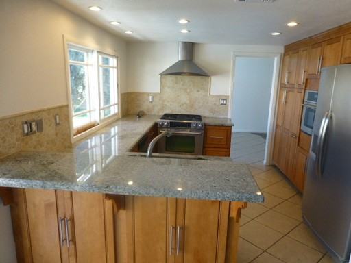 27894 Beacon St - Photo 3 of 17
